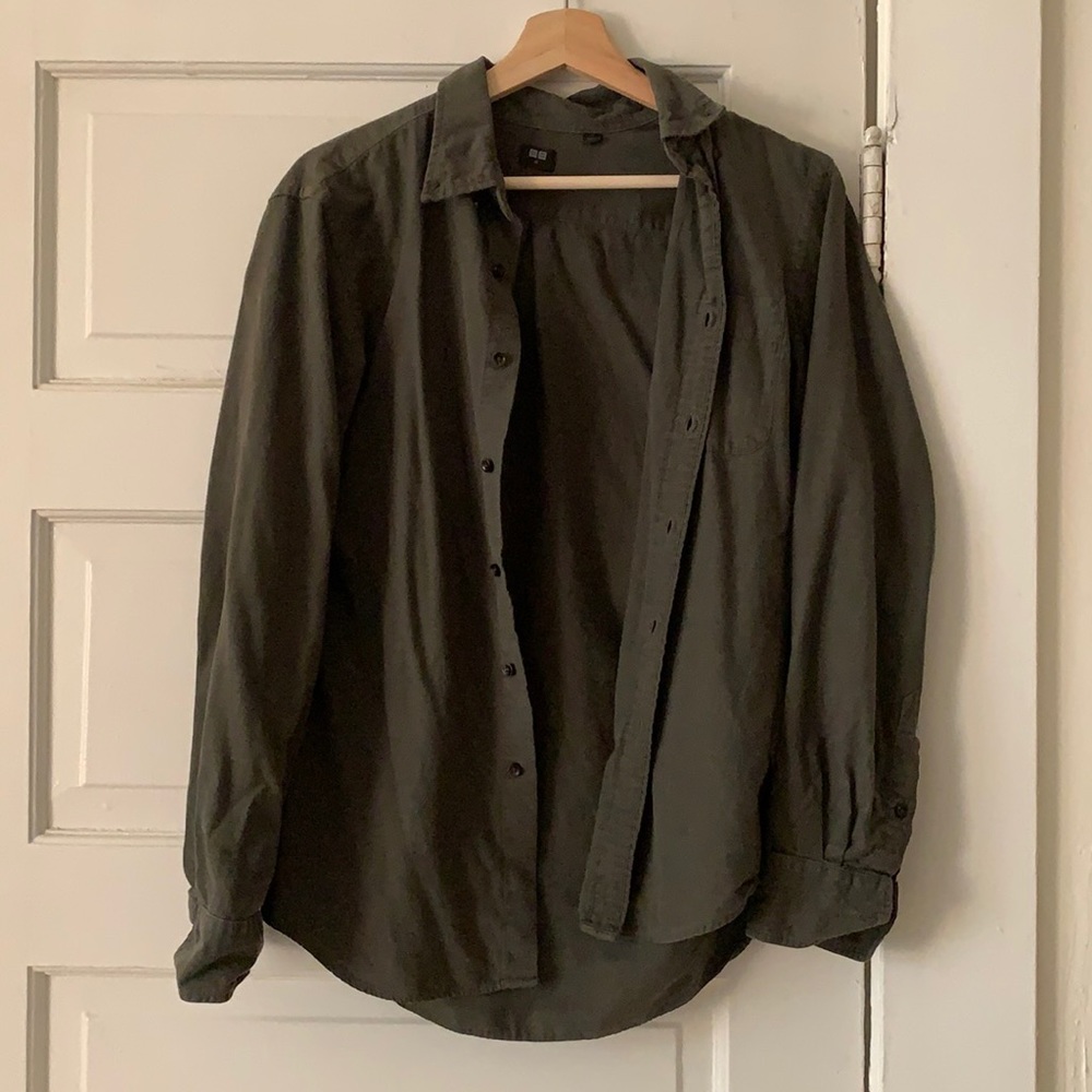 Uniqlo Relaxed Flannel in Olive